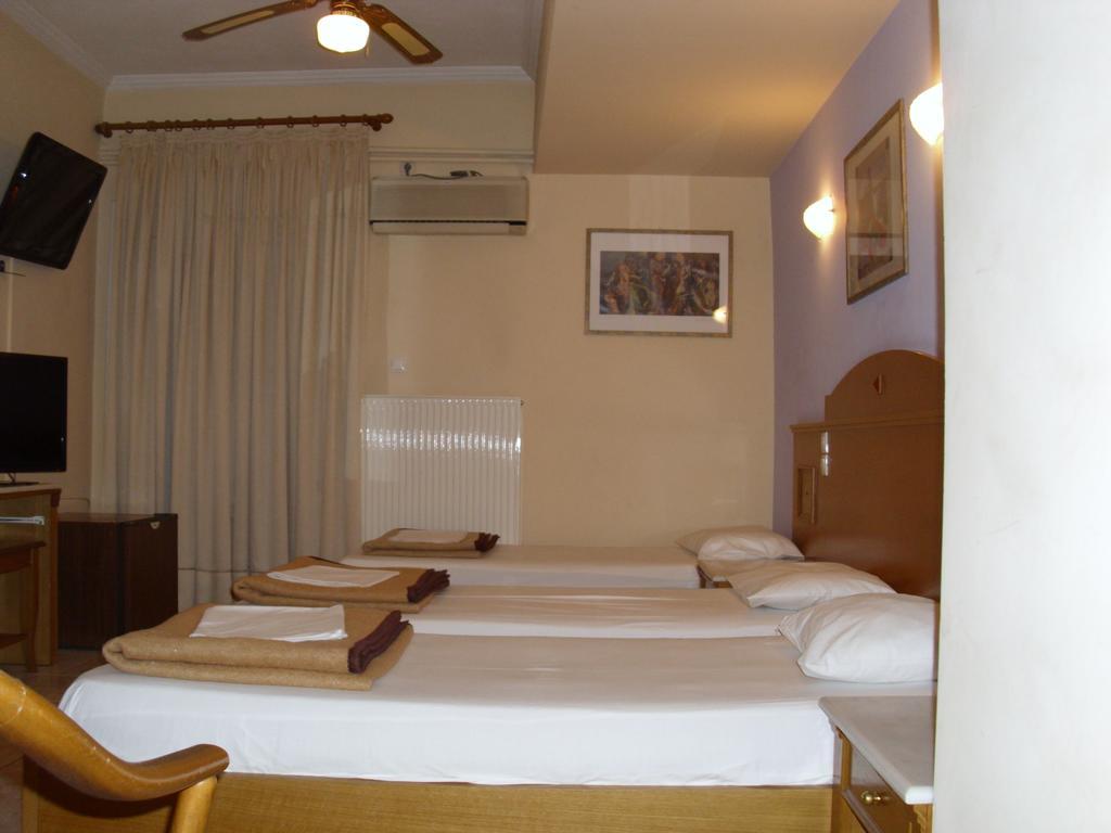 Hotel Cybele Pefki Атина Екстериор снимка